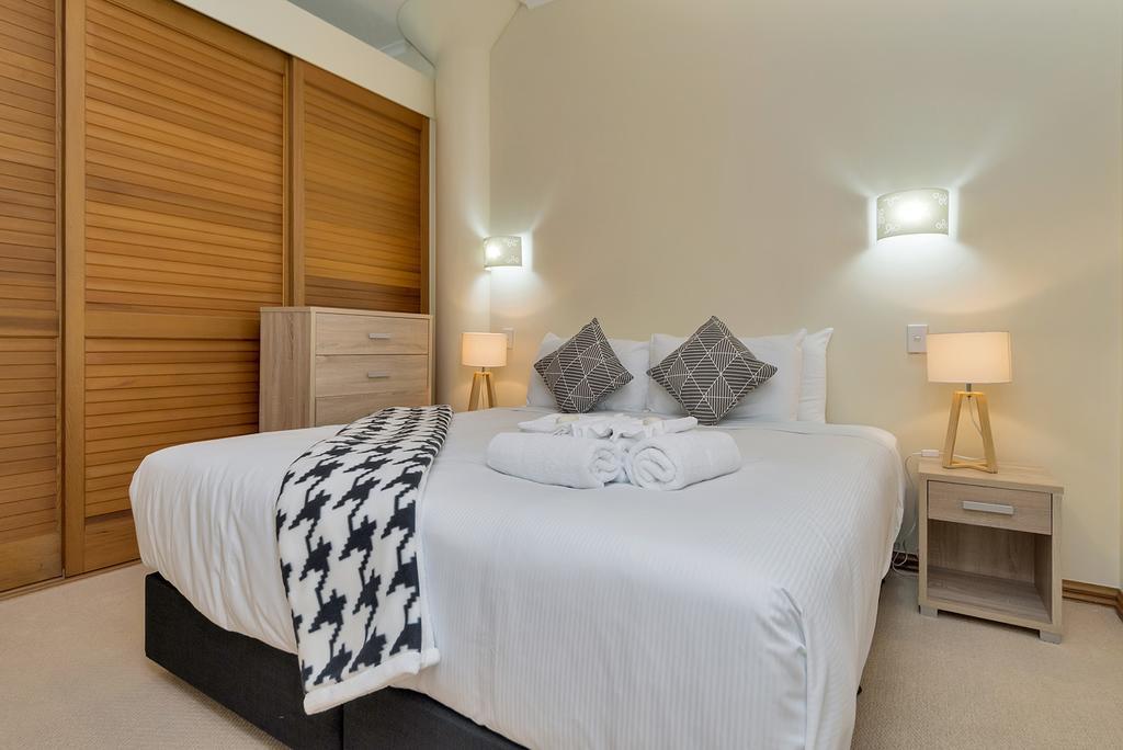 Princes Wharf - Private Apartments